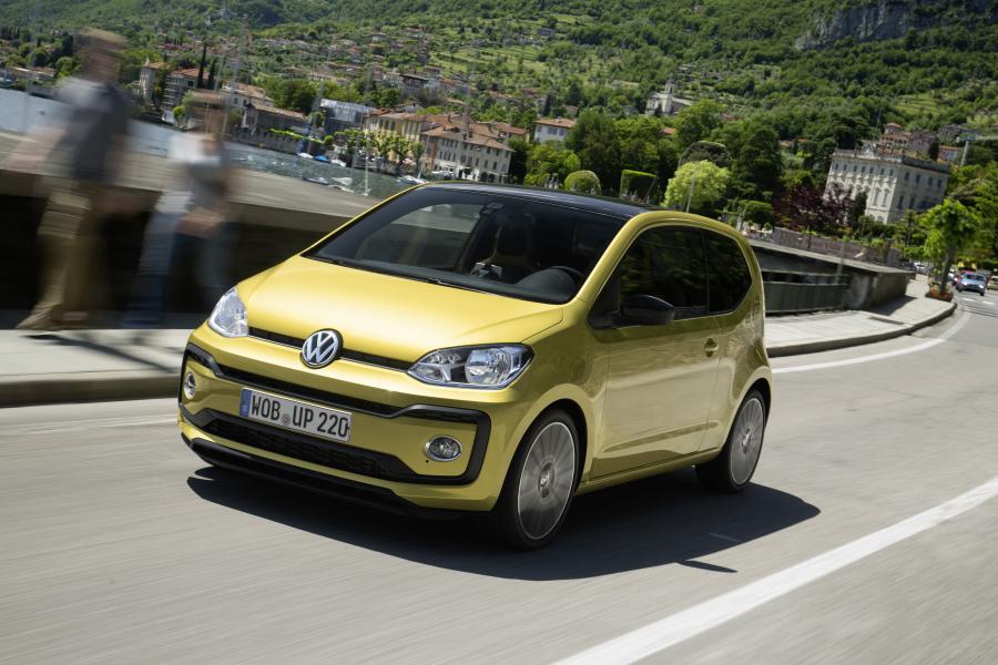  Volkswagen up! 3-Door 2016 года  (фото 2 из 25)